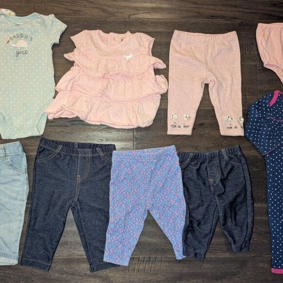 Huge Lot 14 Infant Girls Sleeper Tops Onesies Pants Jeans Denim Bloomers Shirt - Picture 3 of 4